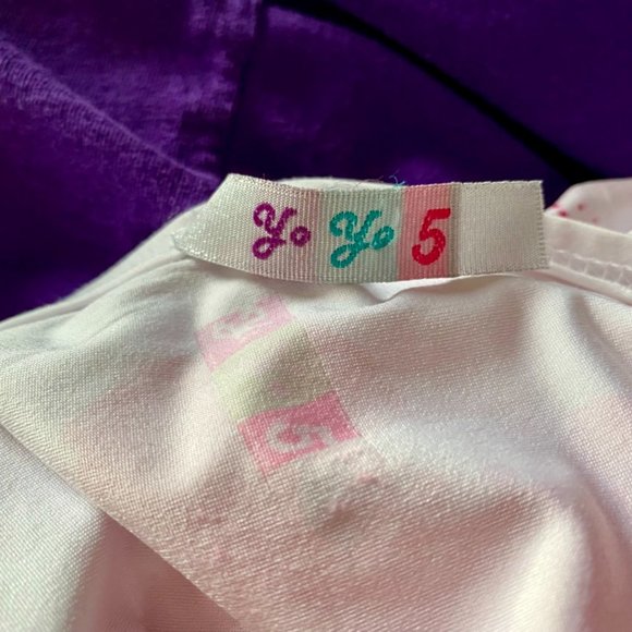 Butterflies!  All over this pretty top! - Picture 11 of 14